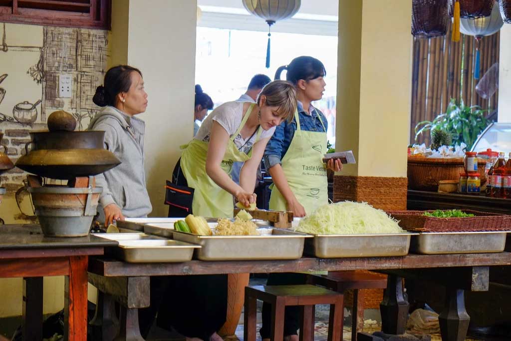 Hoi An: Cooking Classes Attract International Visitors
