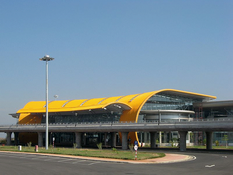 Lien Khuong International Airport