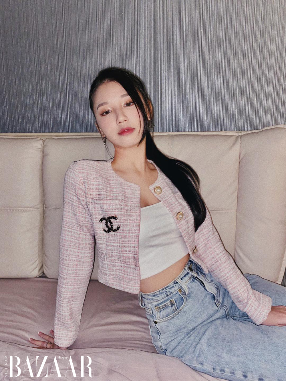 Fabric tweed landed the autumn streetstyle of Vietnamese stars